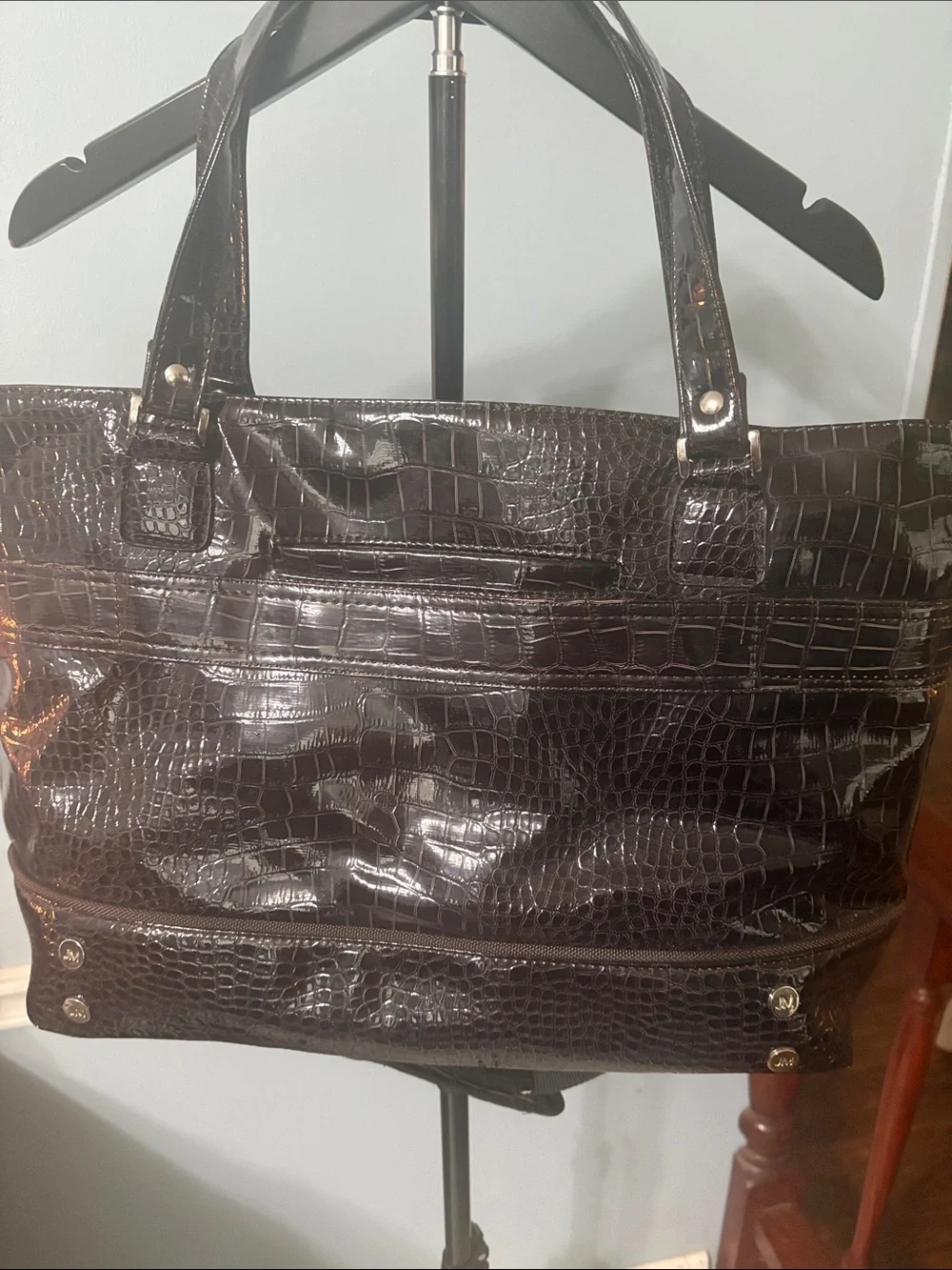 JM New York Women’s Croc-Embossed Laptop Tote Bag in Black - Picture 7 of 11
